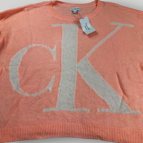 NWT Calvin Klein Women’s M Peach Oversized Sweater CK Logo Front Long Sleeve - Picture 5 of 9